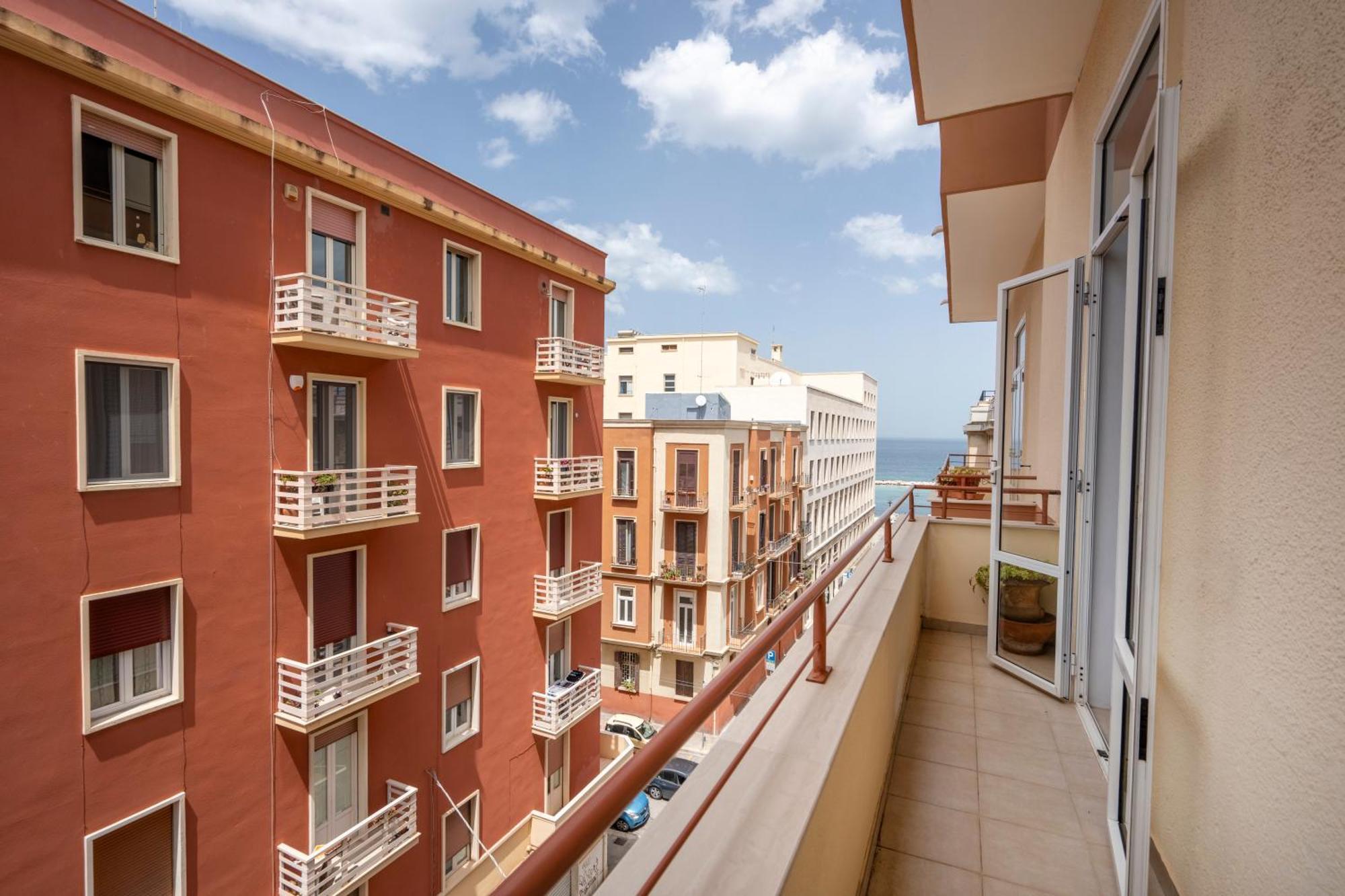 Casa Bonaive, Ampio Trilocale Vista Mare Lejlighed Bari Eksteriør billede